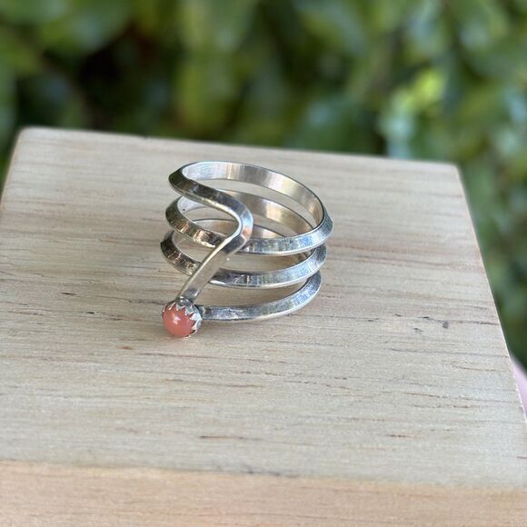 Vintage Modernist Spiral Sterling Silver Ring with Red Stone Size 5 - Picture 3 of 7